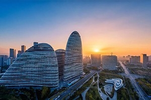 今天，致敬改革開放，致敬我們共同奮斗的四十年