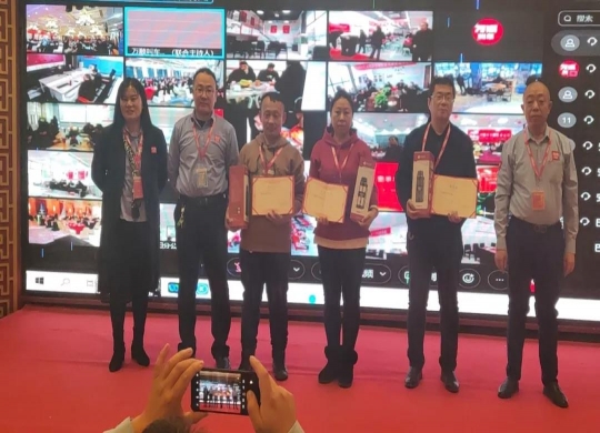 太原實(shí)體店楊利君：在萬(wàn)順叫車(chē)脫胎換骨，小店也有大發(fā)展